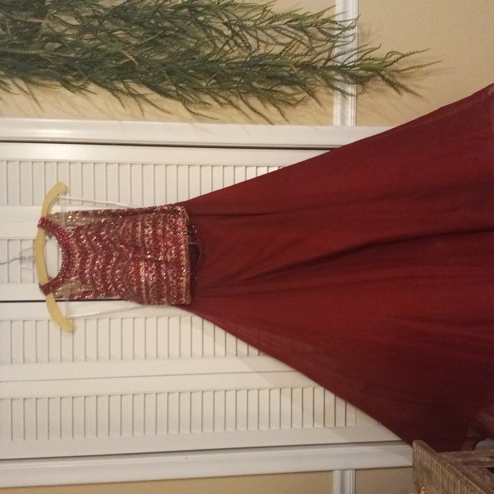 SHERRI HILL 2 PIECE PROM/HOMECOMING DRESS SIZE 10